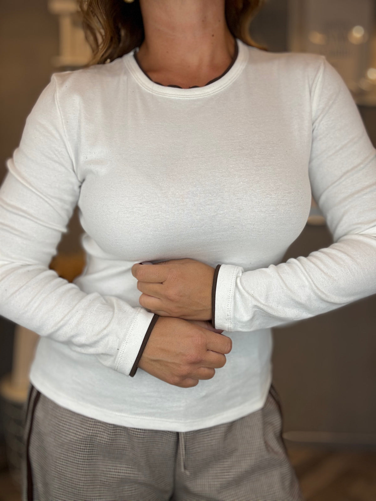 T-shirt con profili a contrasto