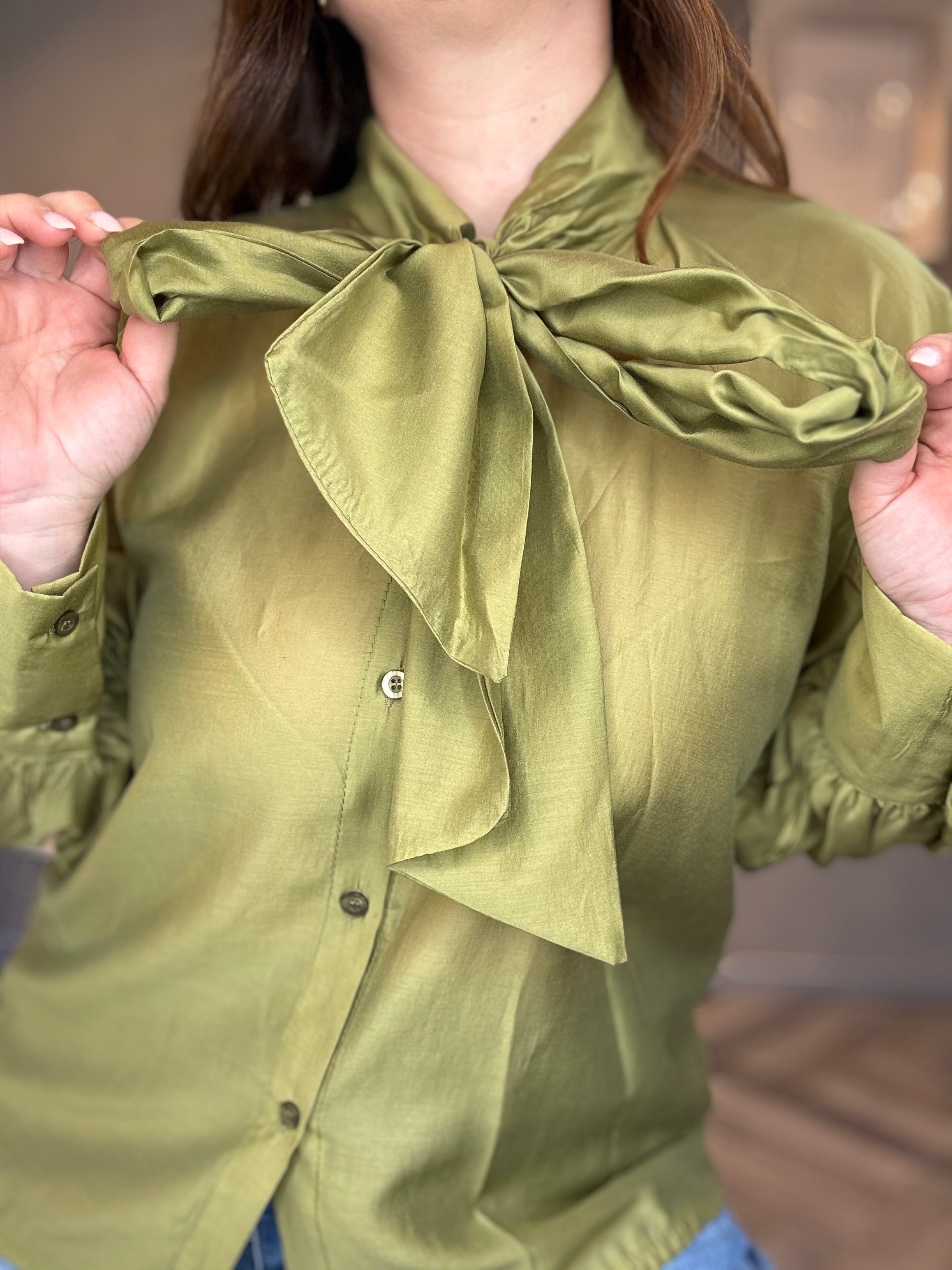 Camicia in tencel con fiocco