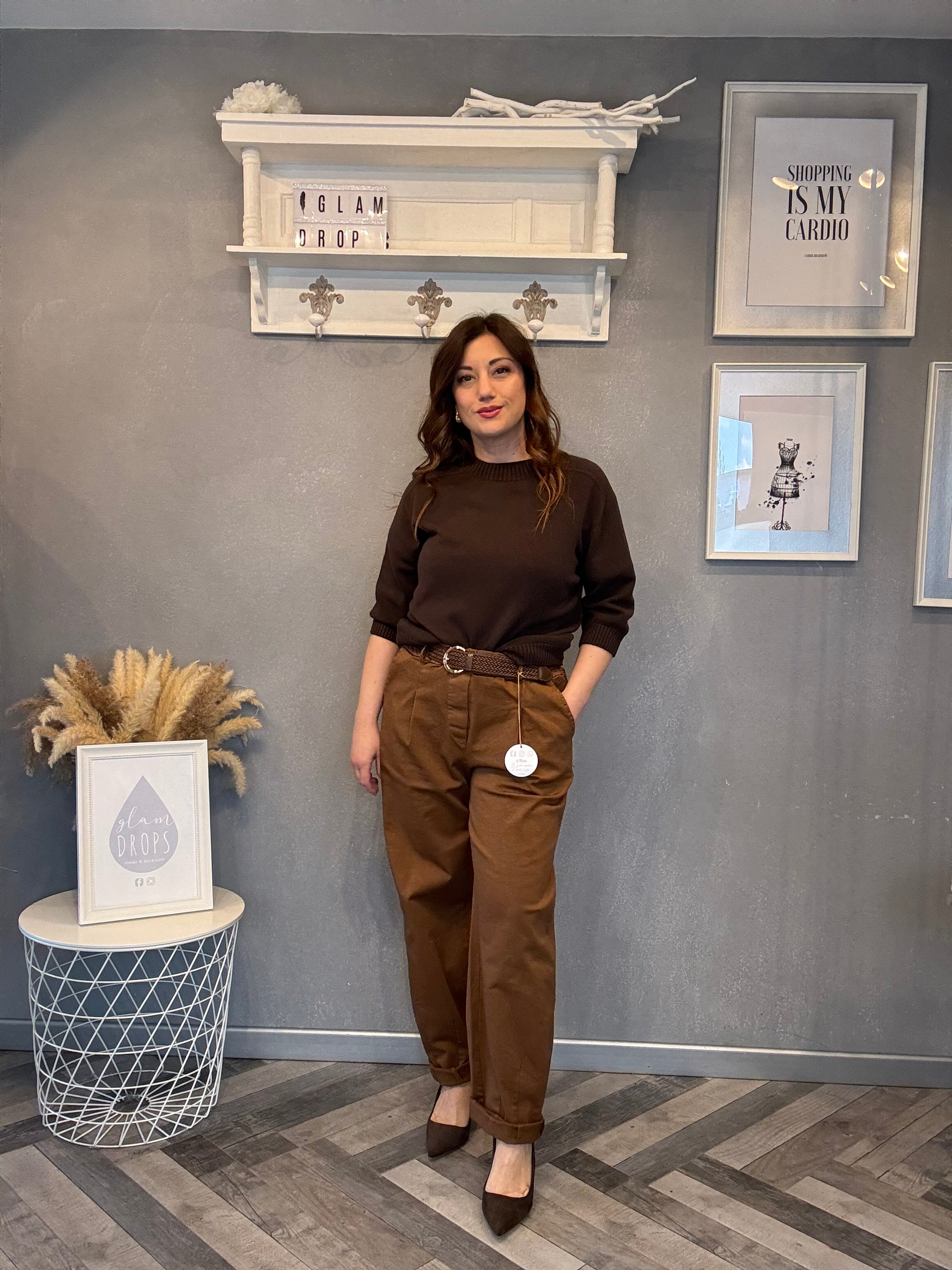 Pantalone carrot cioccolato con cintura