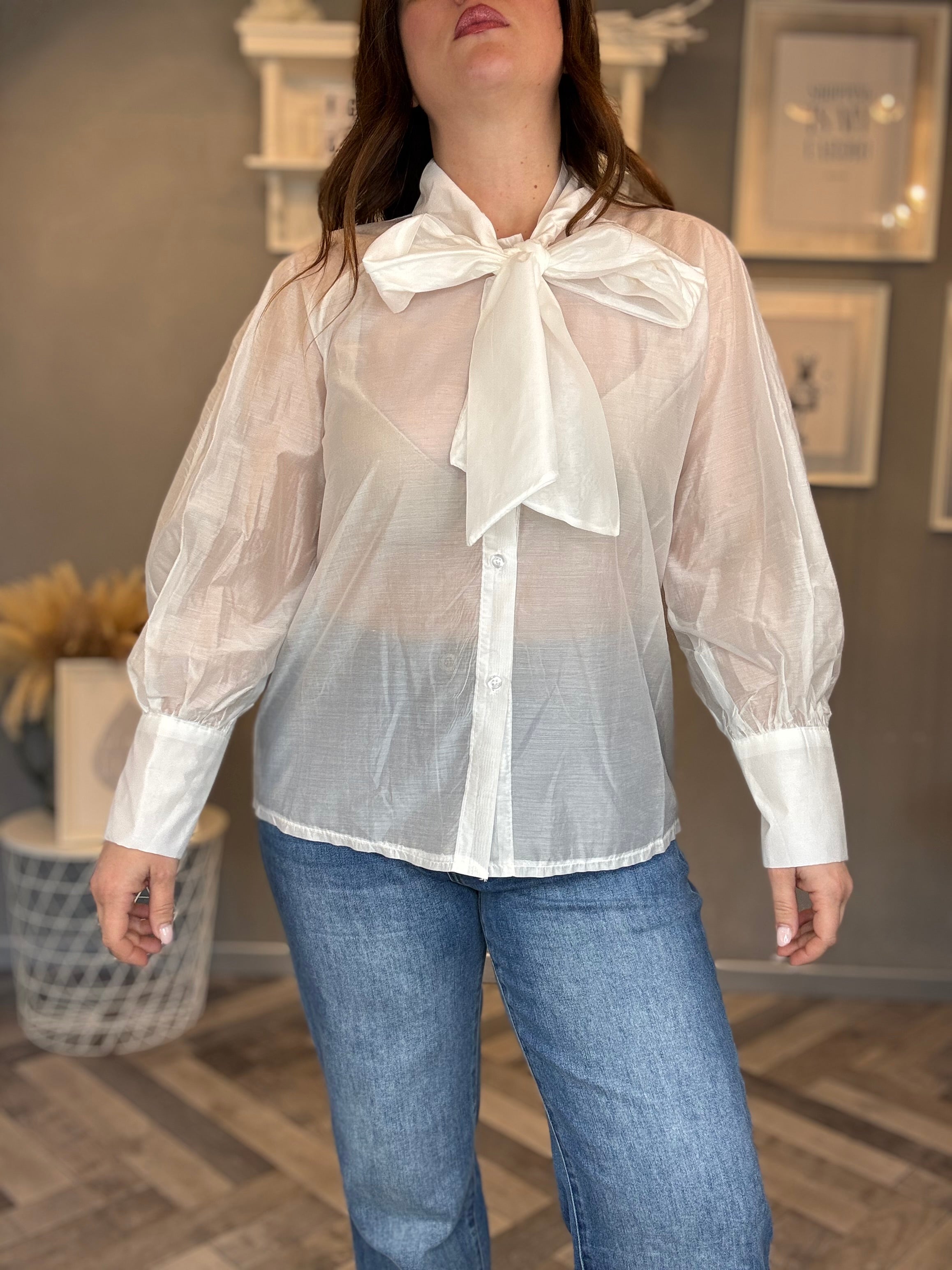 Camicia in tencel con fiocco