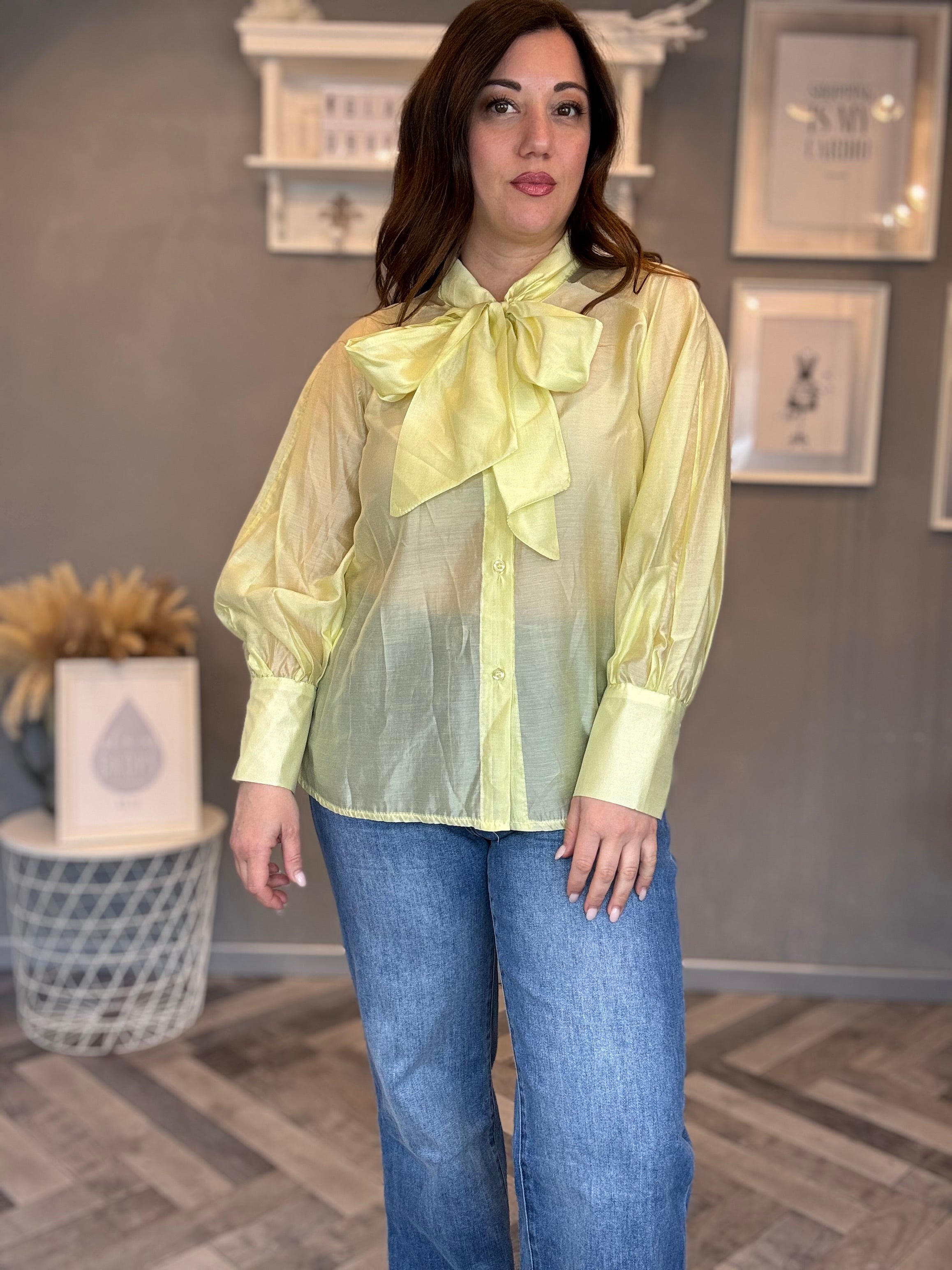 Camicia in tencel con fiocco