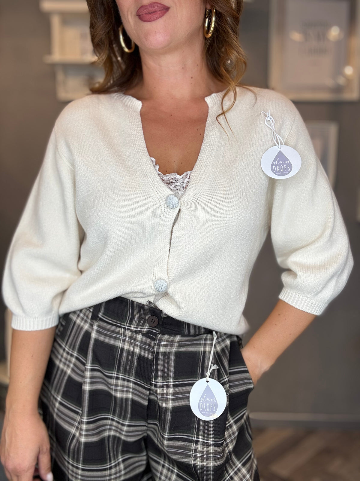 Cardigan Essential bottoni rivestiti panna