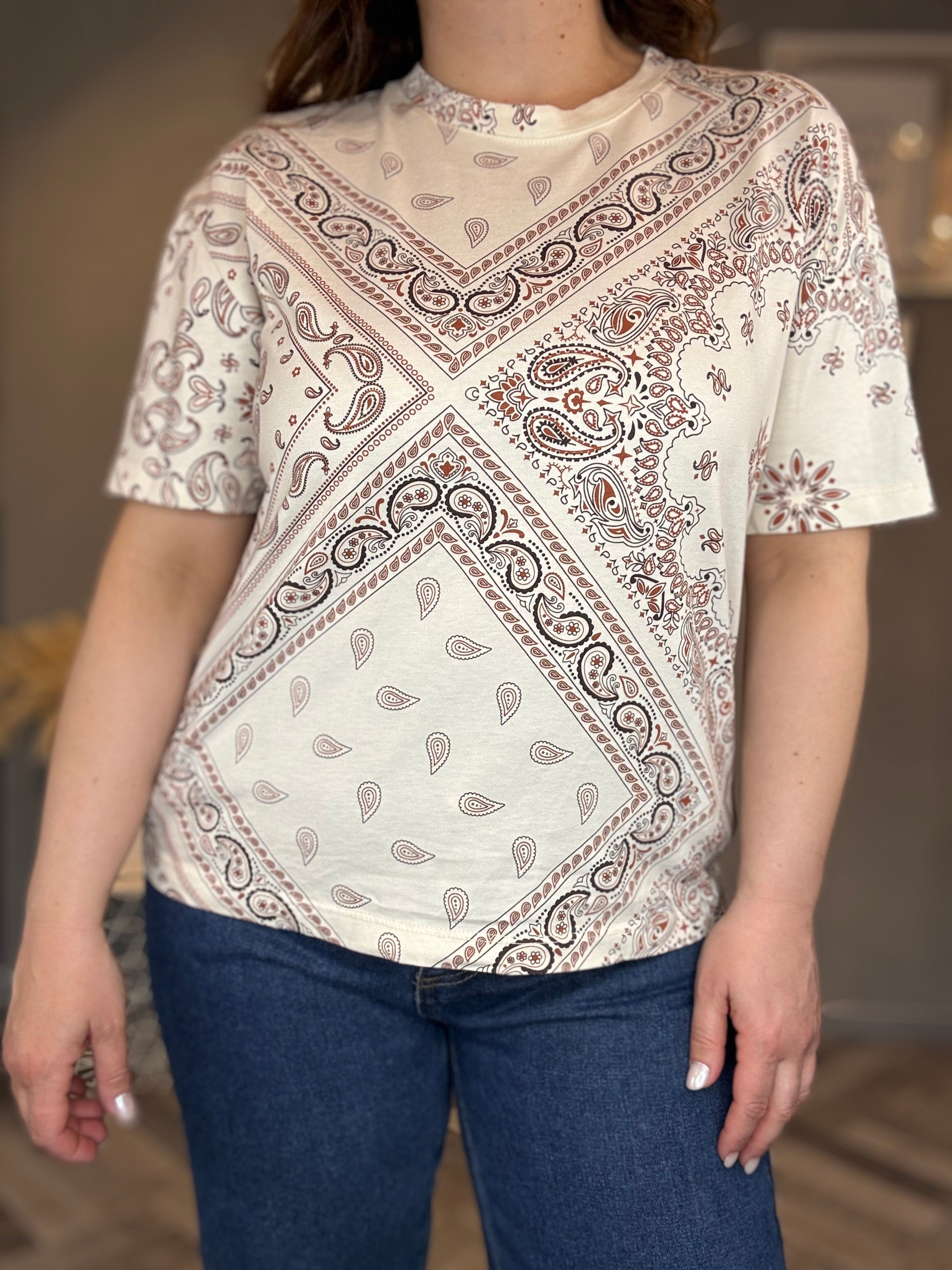 Lumina t-shirt bandana paisley