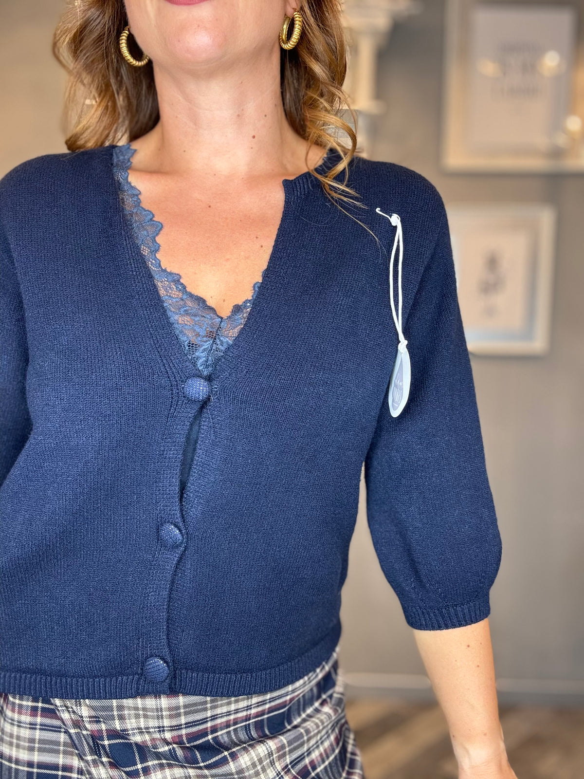 Cardigan Essential bottoni rivestiti blu